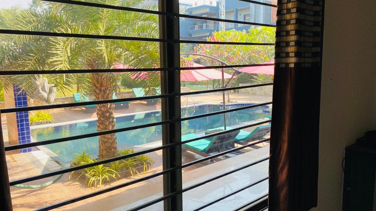 Krishna Riverside Resort Vasad Exterior photo