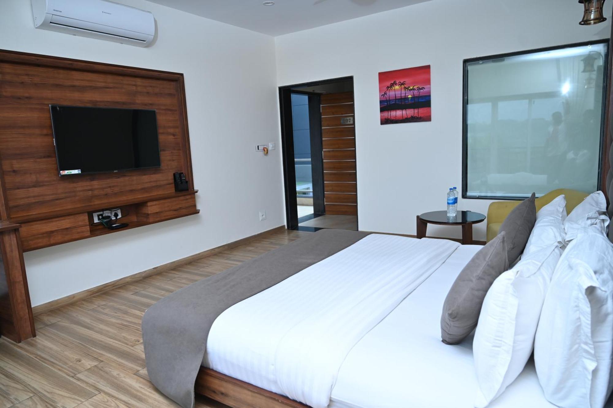 Krishna Riverside Resort Vasad Exterior photo